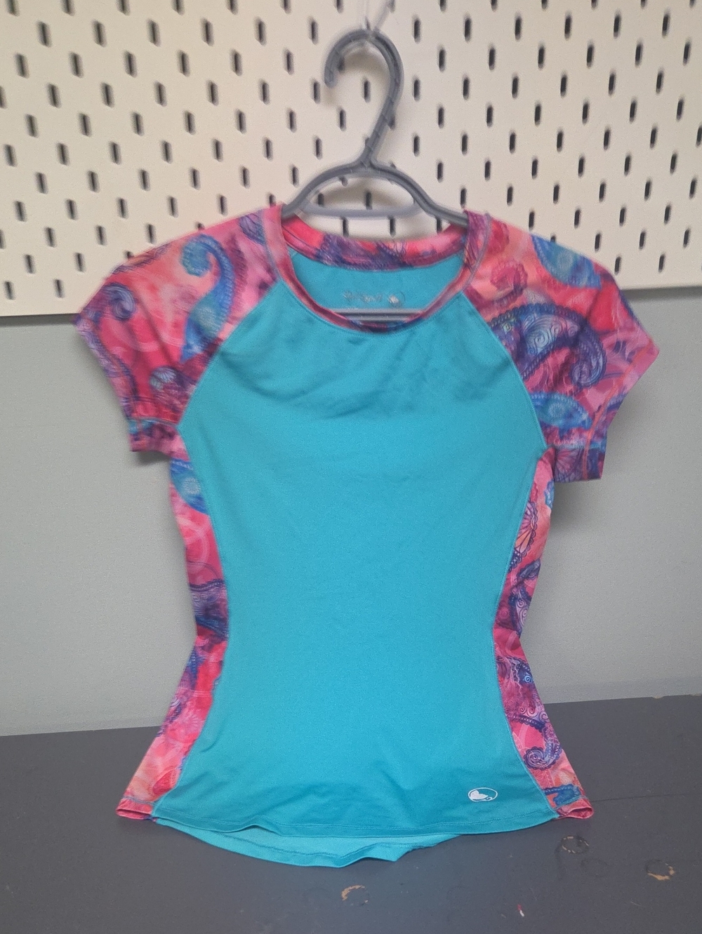 Women’s Turquoise and Pink Short-Sleeve Swim Top Real Legands